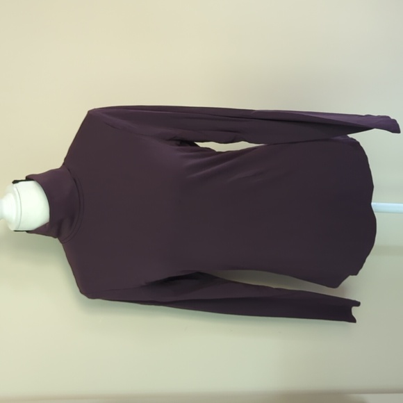 Lands' End Lightweight Long Sleeve Turtleneck Top MEDIUM 10-12 Purple Plum - Picture 3 of 12